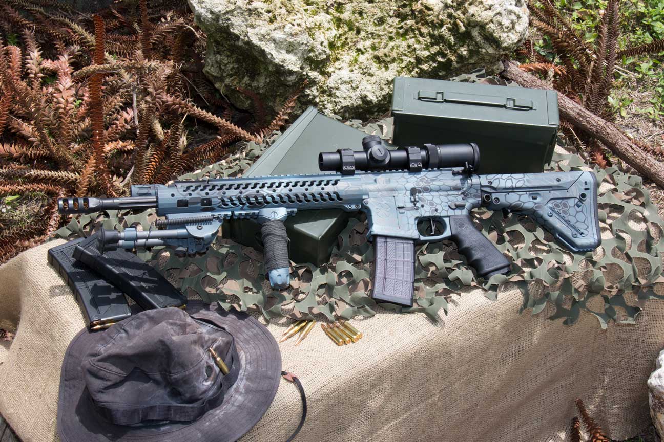 Shepherd Phantom T1 1x6-24 CQB Tactical Rifle Scope Mounted on M4